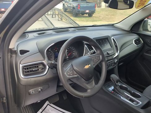 Used 2022 Chevrolet Equinox LT image 10
