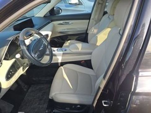 Used 2022 Genesis GV70 2.5T w/ Select Package image 5