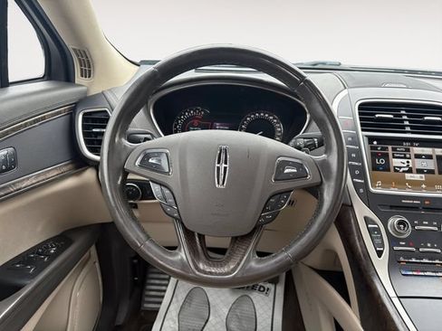 Used 2016 Lincoln MKX Reserve w/ Equipment Group 102A AWD/4WD image 12