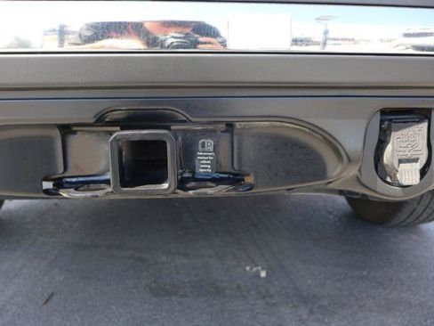 Used 2013 Nissan Pathfinder SL w/ Trailer Tow Pkg FWD image 12