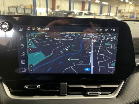 New 2026 Chevrolet Equinox LT FWD image 18