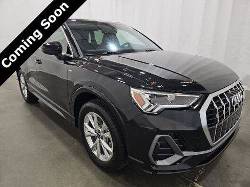 Used 2024 Audi Q3 2.0T Premium Plus w/ Premium Plus Package AWD/4WD image 1