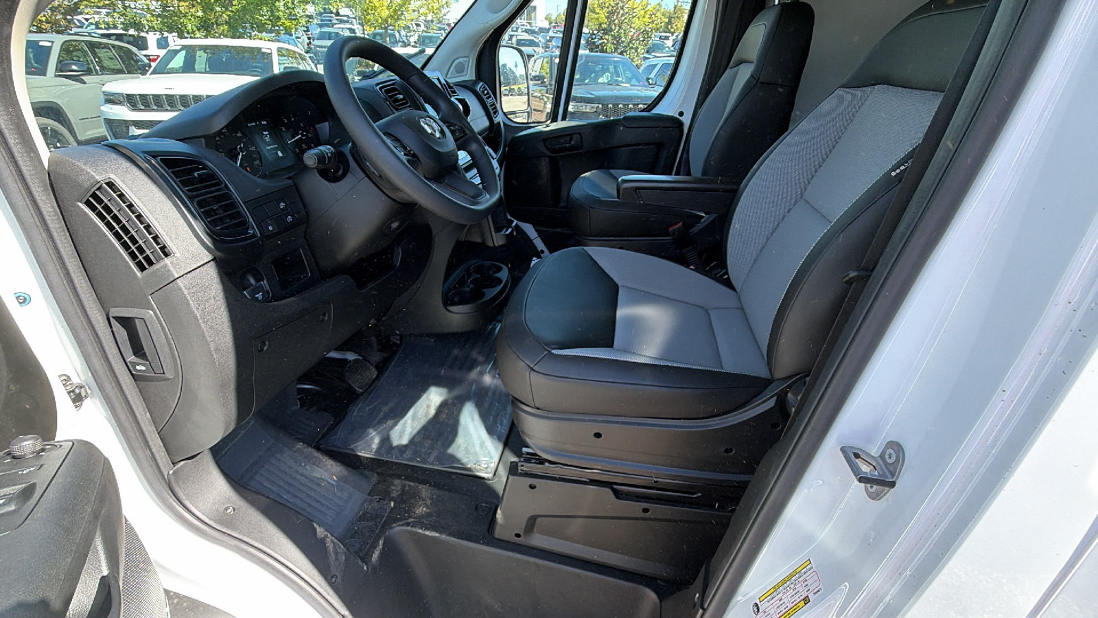 New 2026 RAM ProMaster 1500 w/ Convenience Group FWD image 17