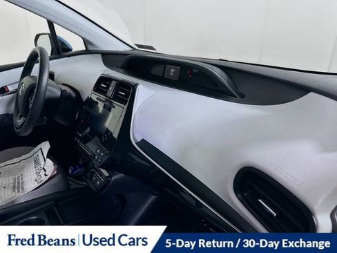 Used 2019 Toyota Prius LE image 27