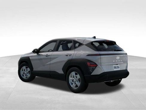New 2025 Hyundai Kona SE image 5