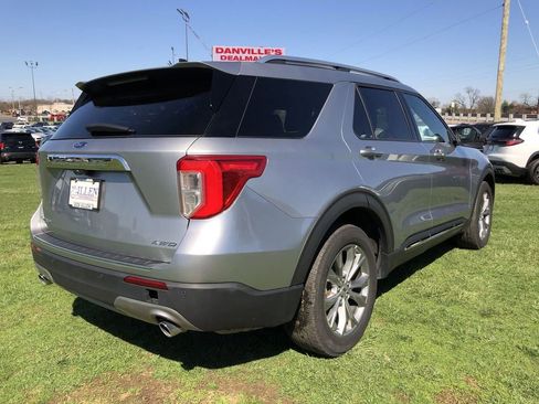 Used 2023 Ford Explorer Limited AWD/4WD image 5