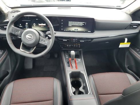 New 2026 Nissan Kicks SR image 7