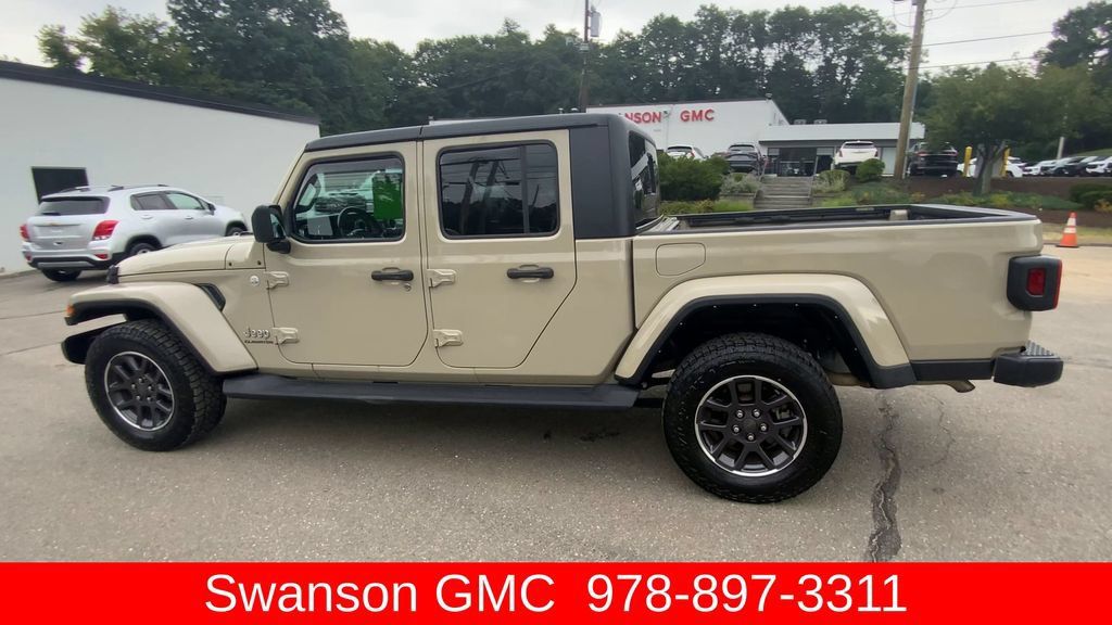 Used 2022 Jeep Gladiator Overland AWD/4WD image 7