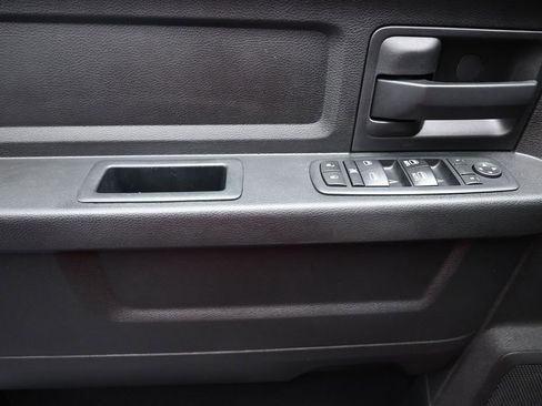 Used 2017 RAM 1500 Express image 16