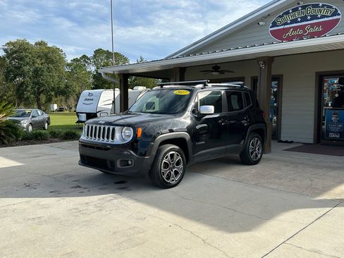 Used 2017 Jeep Renegade Limited image 1