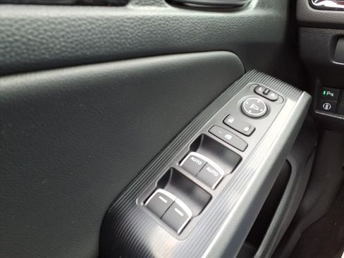 Used 2023 Honda Civic Touring image 13