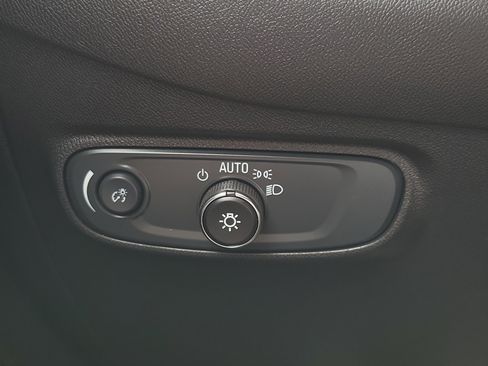 Certified 2024 Chevrolet Equinox LT FWD image 25
