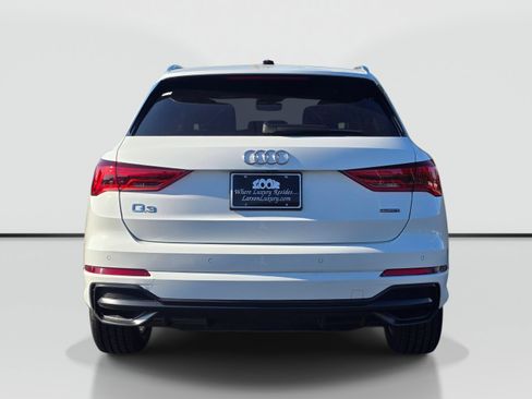 Used 2022 Audi Q3 2.0T Premium w/ Convenience Package AWD/4WD image 4