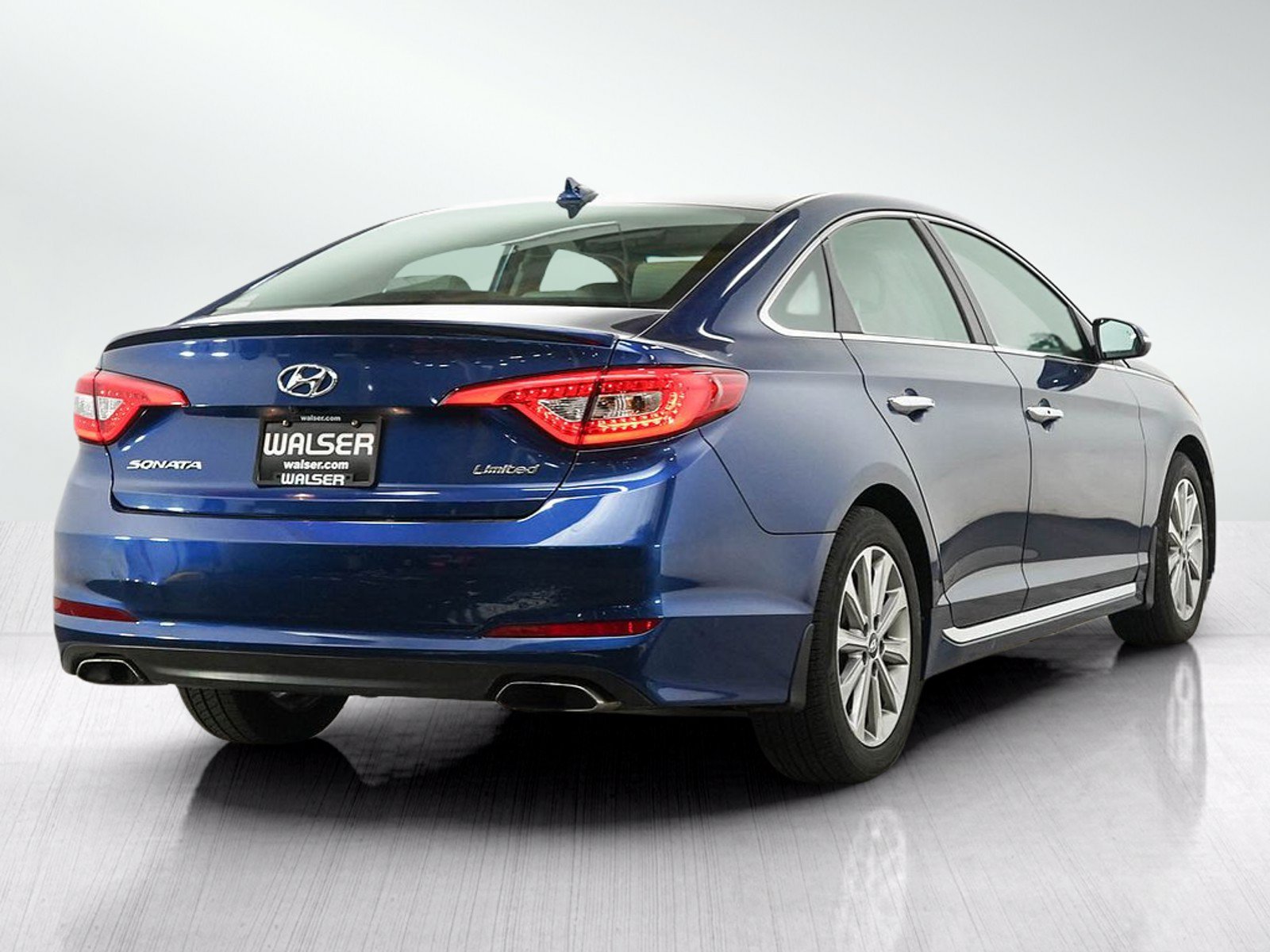 Used 2017 Hyundai Sonata Limited FWD image 5