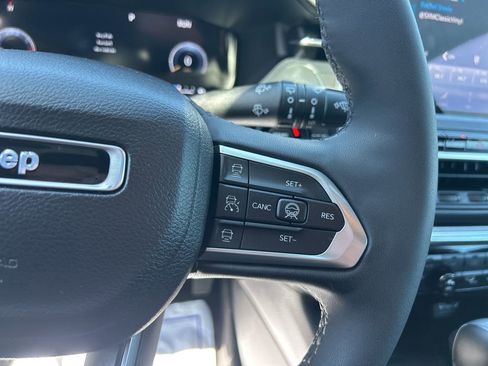 Used 2023 Jeep Compass High Altitude w/ Driver Assist Group I AWD/4WD image 28