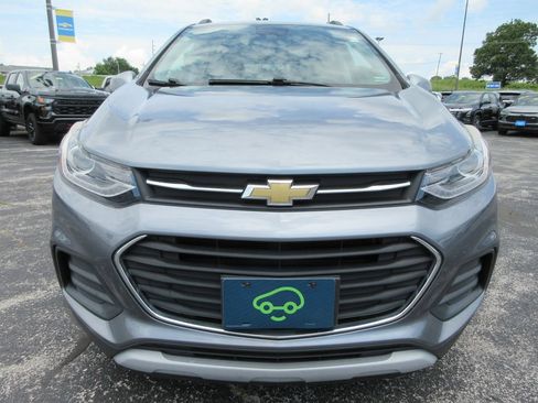 Used 2019 Chevrolet Trax LT w/ LT Convenience Package FWD image 8