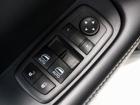 Used 2023 Dodge Challenger SRT Hellcat w/ Driver Convenience Group RWD image 19