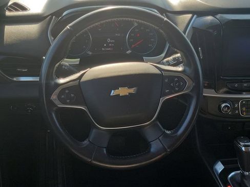 Used 2020 Chevrolet Traverse LT FWD image 27