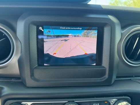 Certified 2023 Jeep Gladiator Sport w/ Trailer Tow Package AWD/4WD image 29