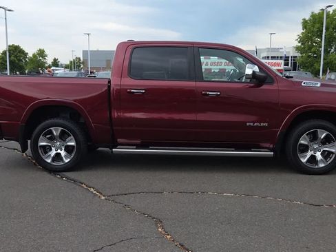 Used 2019 RAM 1500 Laramie AWD/4WD image 9