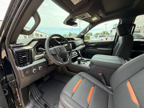New 2026 GMC Sierra 1500 AT4 w/ AT4 Preferred Package AWD/4WD image 11