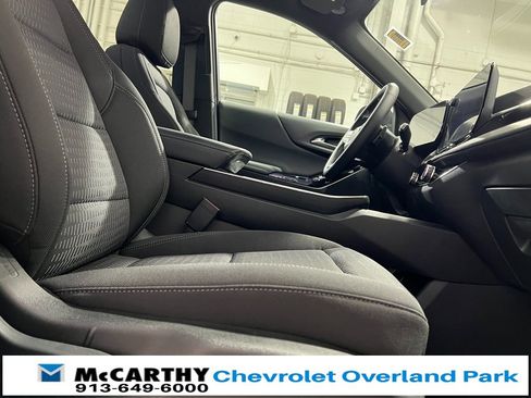 Used 2025 Chevrolet Equinox LT image 27