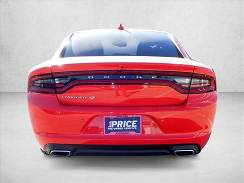 Used 2022 Dodge Charger SXT AWD/4WD image 3