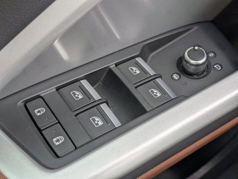 Used 2025 Audi Q3 2.0T Premium image 20