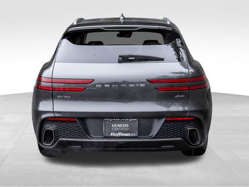 Used 2025 Genesis GV70 2.5T AWD/4WD image 8