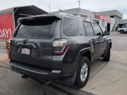 Used 2017 Toyota 4Runner SR5 RWD image 6