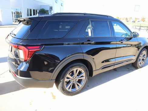 New 2026 Ford Explorer Active w/ Active Comfort Package image 23