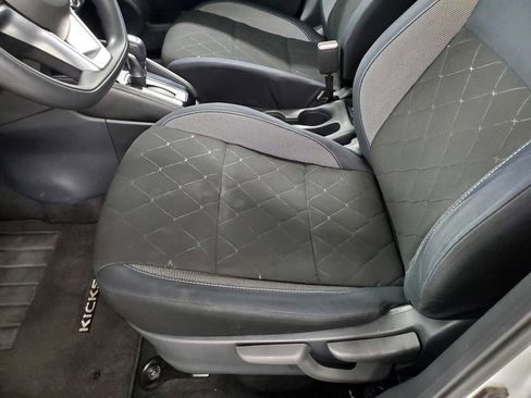 Used 2018 Nissan Kicks S image 13