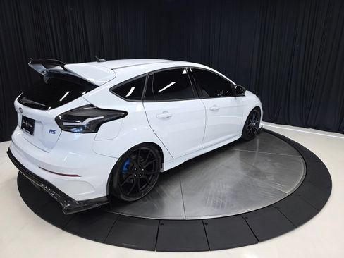 Used 2017 Ford Focus RS AWD/4WD image 15