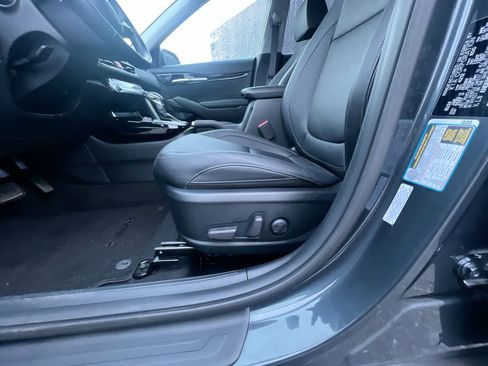 Certified 2025 Kia Seltos EX image 12