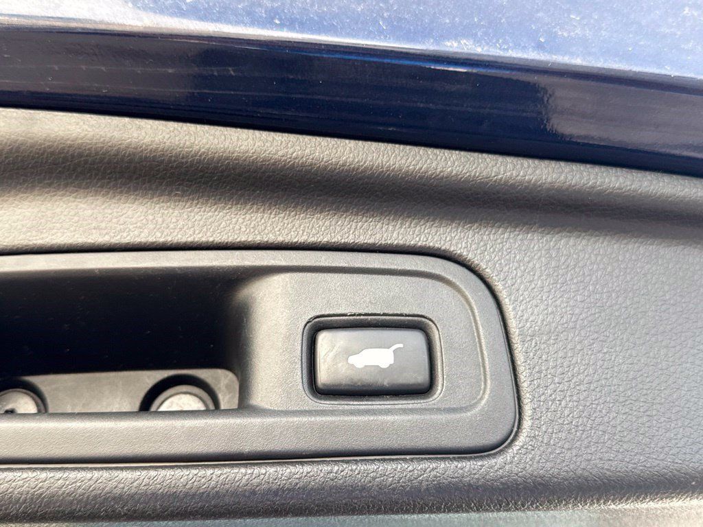 Used 2017 Honda Pilot EX-L image 8
