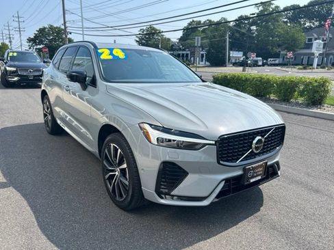 Certified 2024 Volvo XC60 B5 Plus AWD/4WD image 6