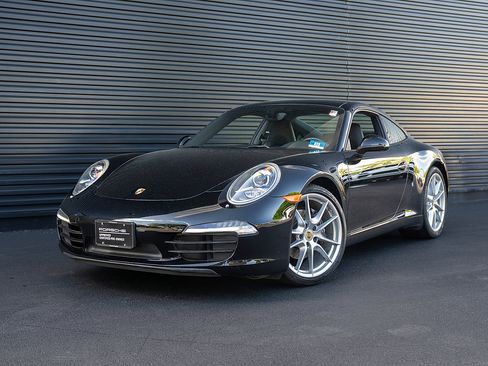 Certified 2016 Porsche 911 Carrera RWD image 1