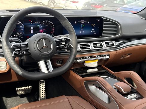New 2026 Mercedes-Benz GLS 580 4MATIC image 24