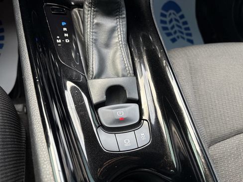 Used 2019 Toyota C-HR XLE image 36