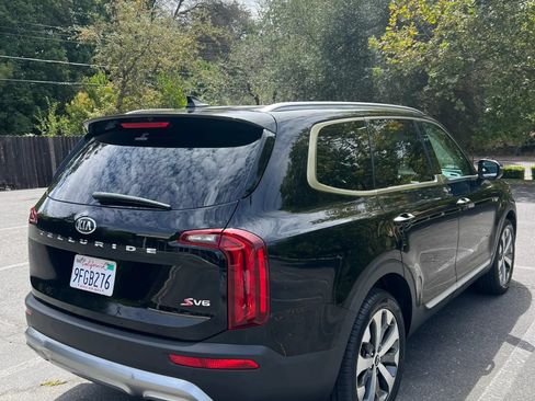 Used 2020 Kia Telluride S FWD image 6