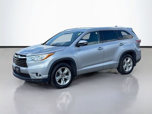 Used 2016 Toyota Highlander Limited Platinum AWD/4WD image 4