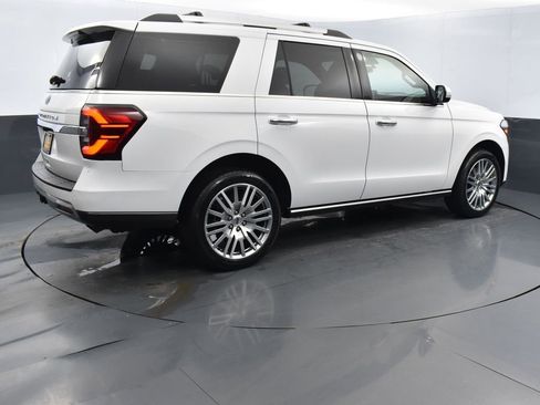 Certified 2024 Ford Expedition Limited image 4