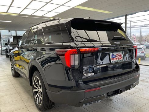 Used 2025 Ford Explorer ST-Line image 7