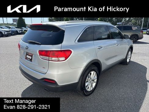 Used 2017 Kia Sorento FWD image 7