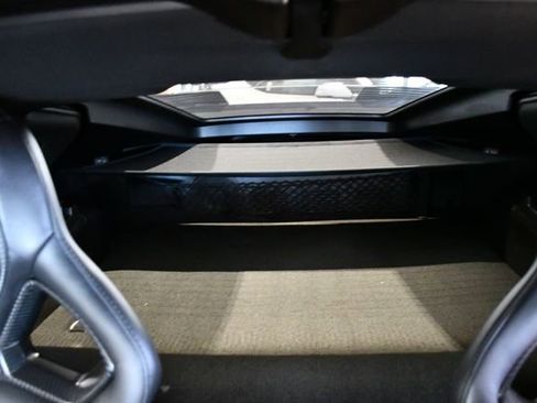 Used 2015 Chevrolet Corvette Z06 w/ Z07 Performance Package image 32