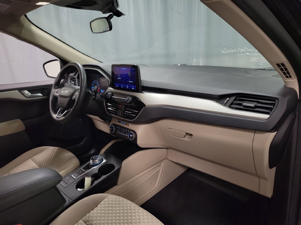 Used 2020 Ford Escape SE FWD image 29