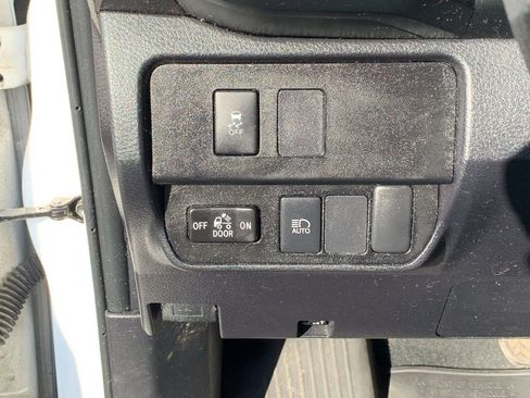 Used 2023 Toyota Tacoma SR AWD/4WD image 32
