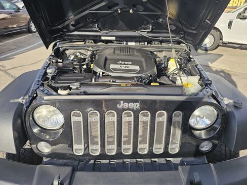 Used 2014 Jeep Wrangler Sport AWD/4WD image 25