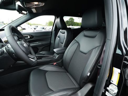 New 2026 Jeep Compass Latitude AWD/4WD image 22