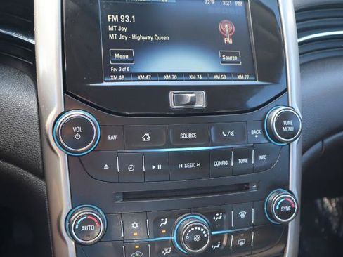 Used 2015 Chevrolet Malibu LT FWD image 20